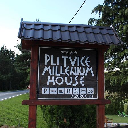 Millenium House 1 Bed and Breakfast Jezerce Exterior foto