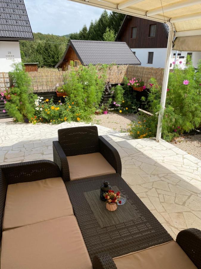 Millenium House 1 Bed and Breakfast Jezerce Exterior foto